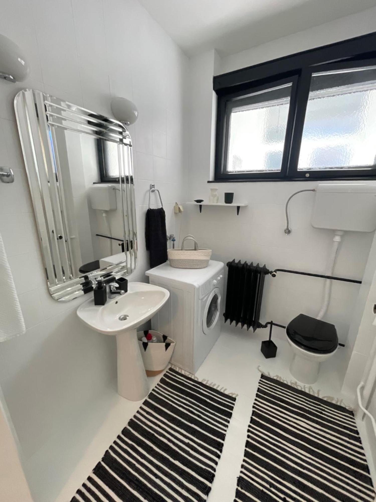 Apartment Mirochka Belgrad Exteriör bild
