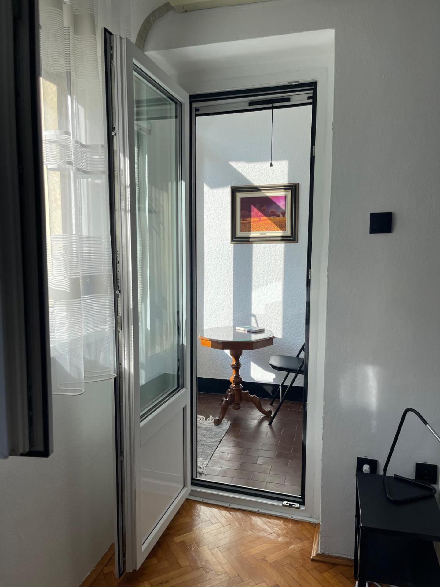 Apartment Mirochka Belgrad Exteriör bild